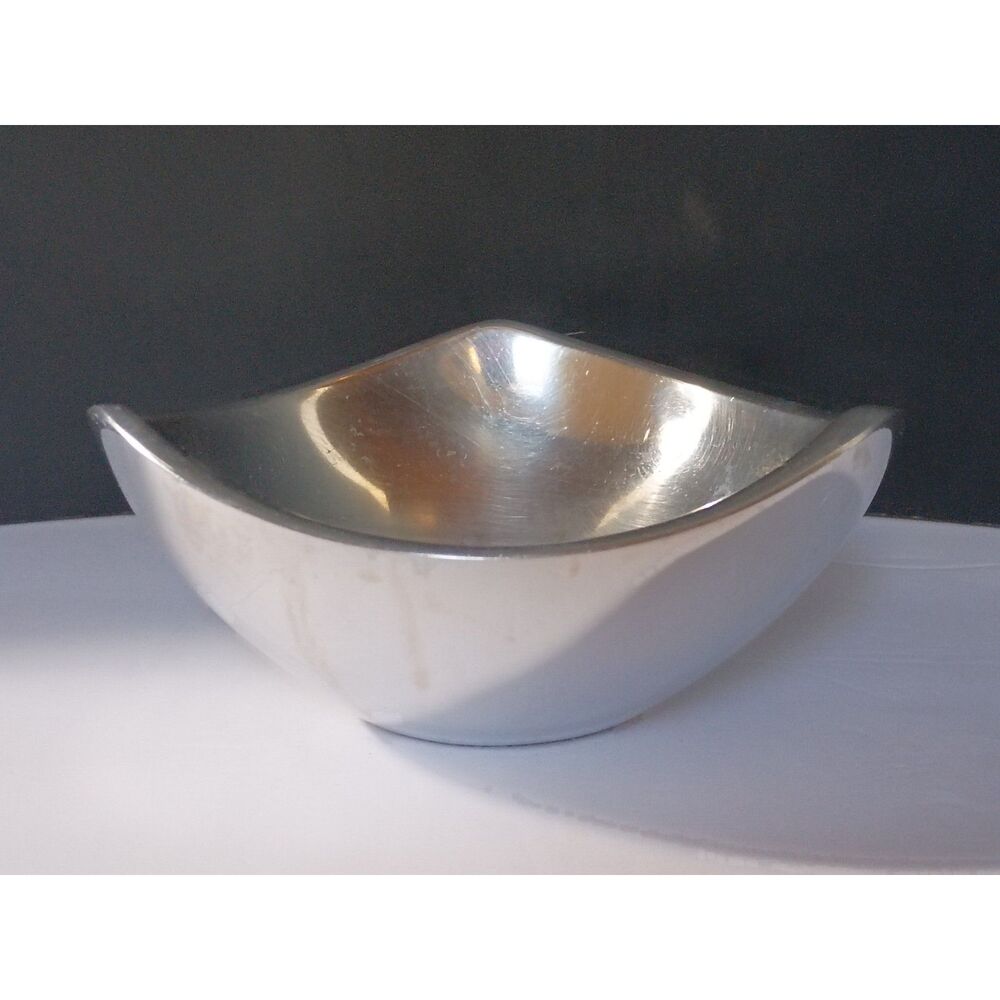 Vintage Nambe 1967 Tri-Corner Cast Alloy Metal 6" Model 526 Serving Bowl